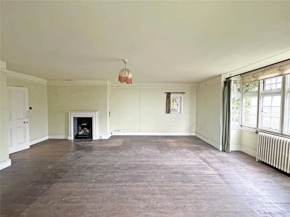 Property carousel item 26