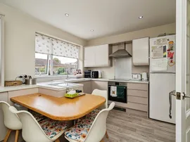 Gresham Close, Gorleston, Great Yarmouth thumb 3