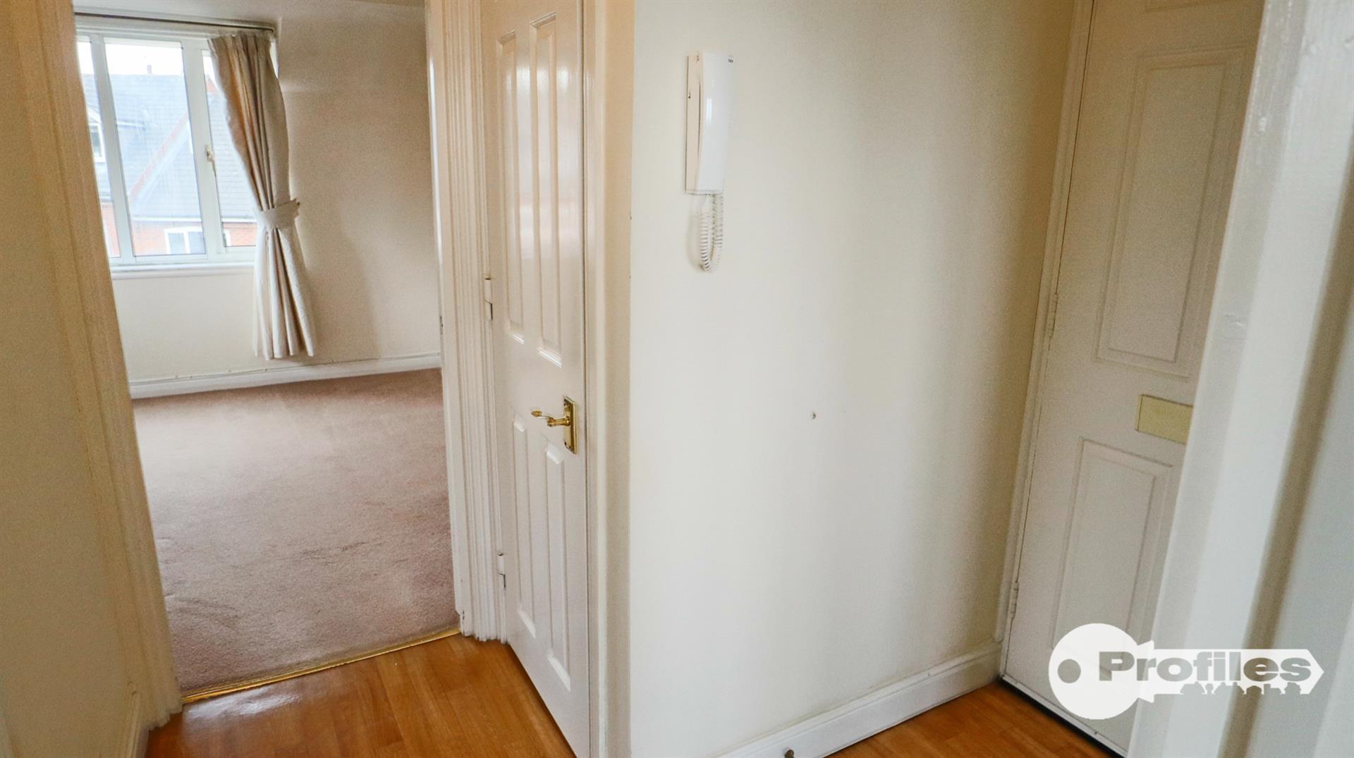 Regency Court, Burbage Image 8