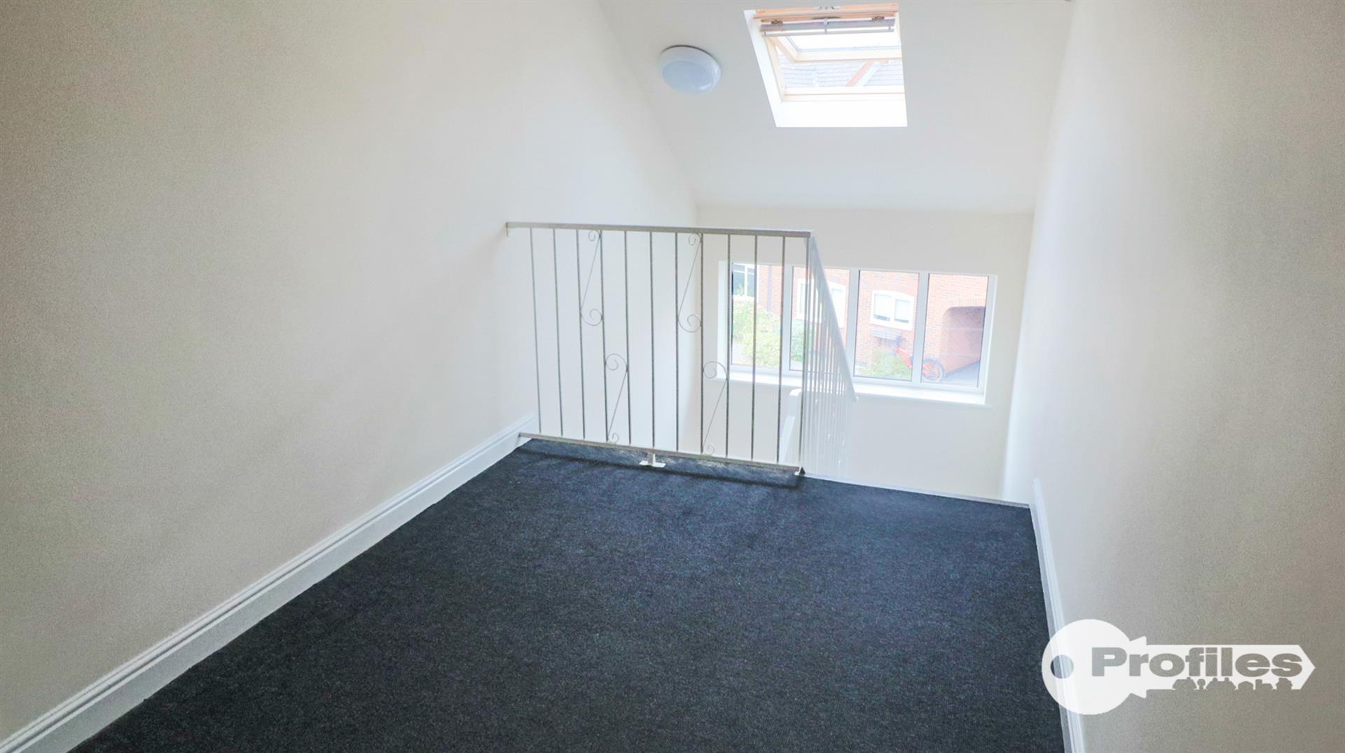 Regency Court, Burbage Image 9