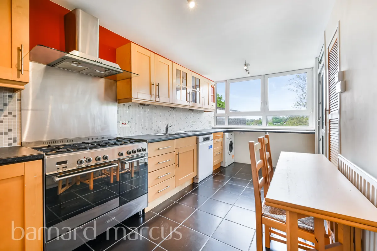 Winterfold Close, LONDON