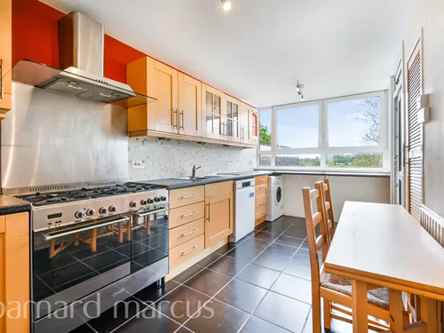 Winterfold Close, LONDONphoto