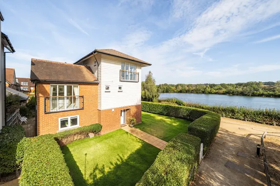 Lilley Mead, Redhill, RH1