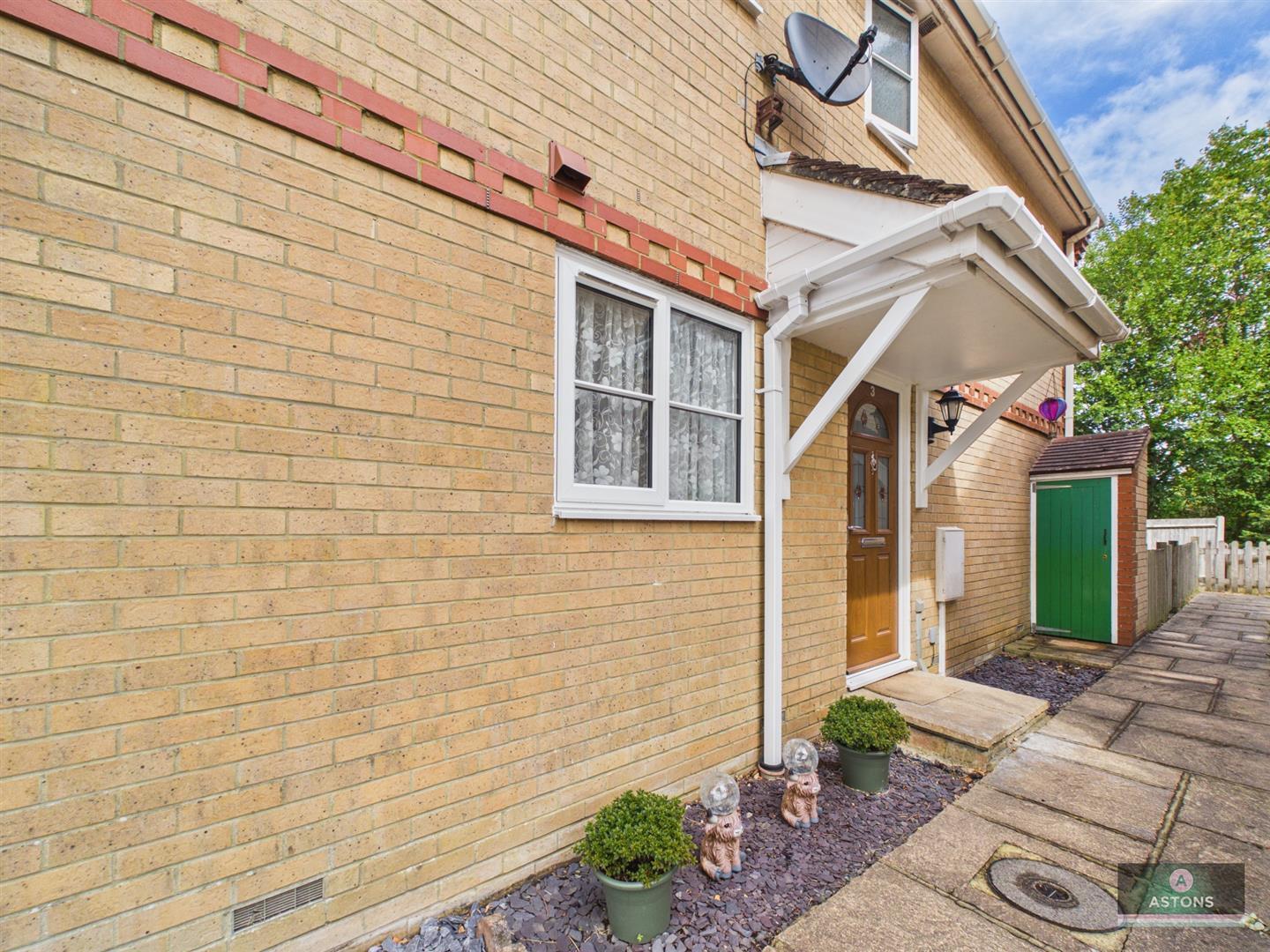 Dakin Close, Maidenbower, Crawley Image 13