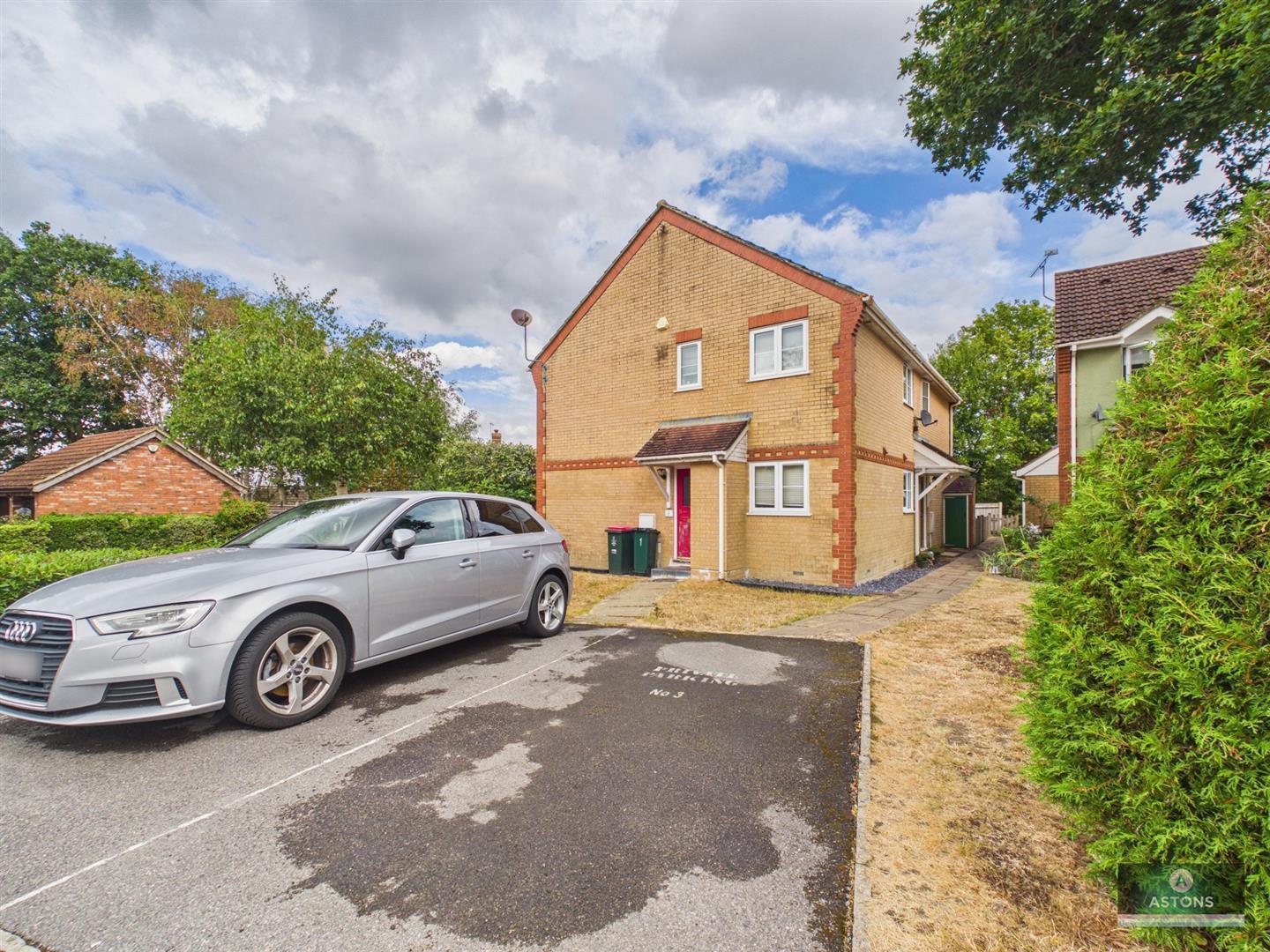 Dakin Close, Maidenbower, Crawley Image 14