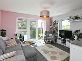Howe Road, Gosport thumb 2