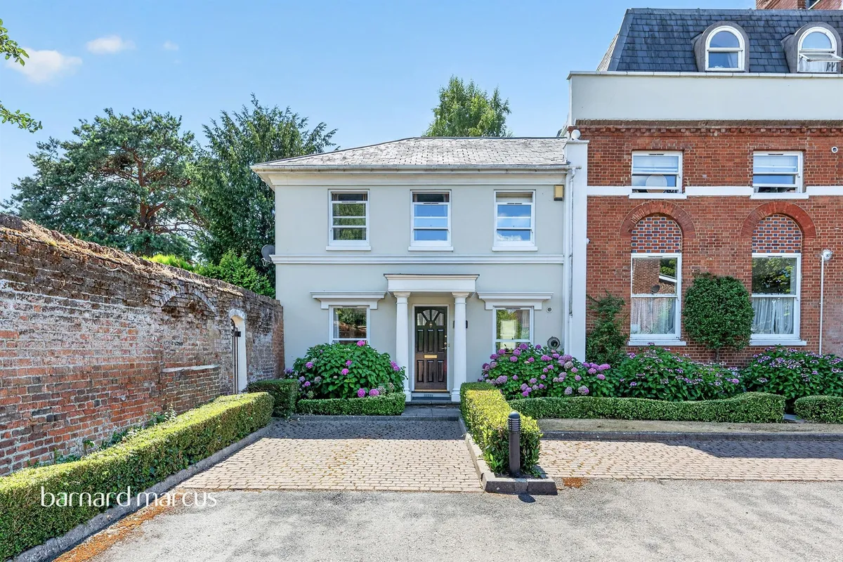 Chalk Lane, Epsom
