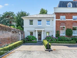 Chalk Lane, Epsom photo