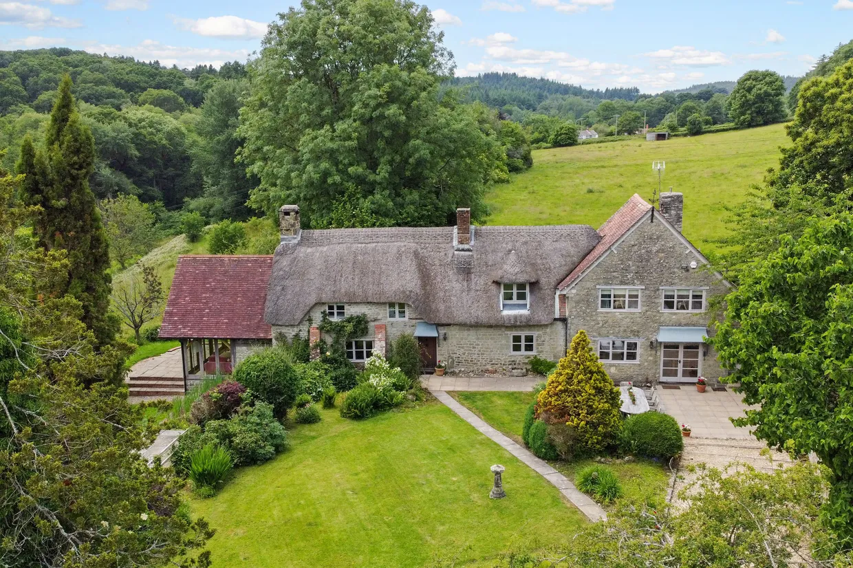 Zeals Row, Warminster, BA12 photo 1