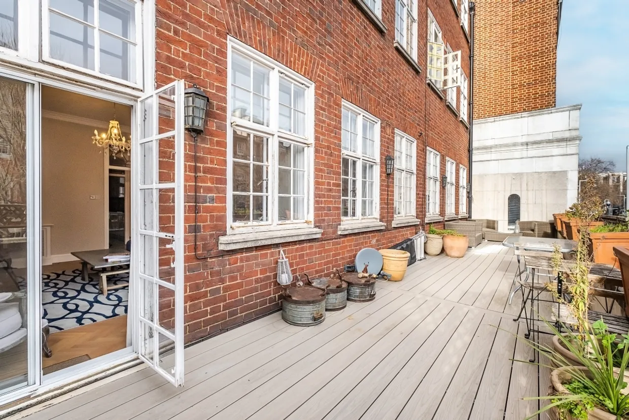 Stafford Court London W8 photo 3