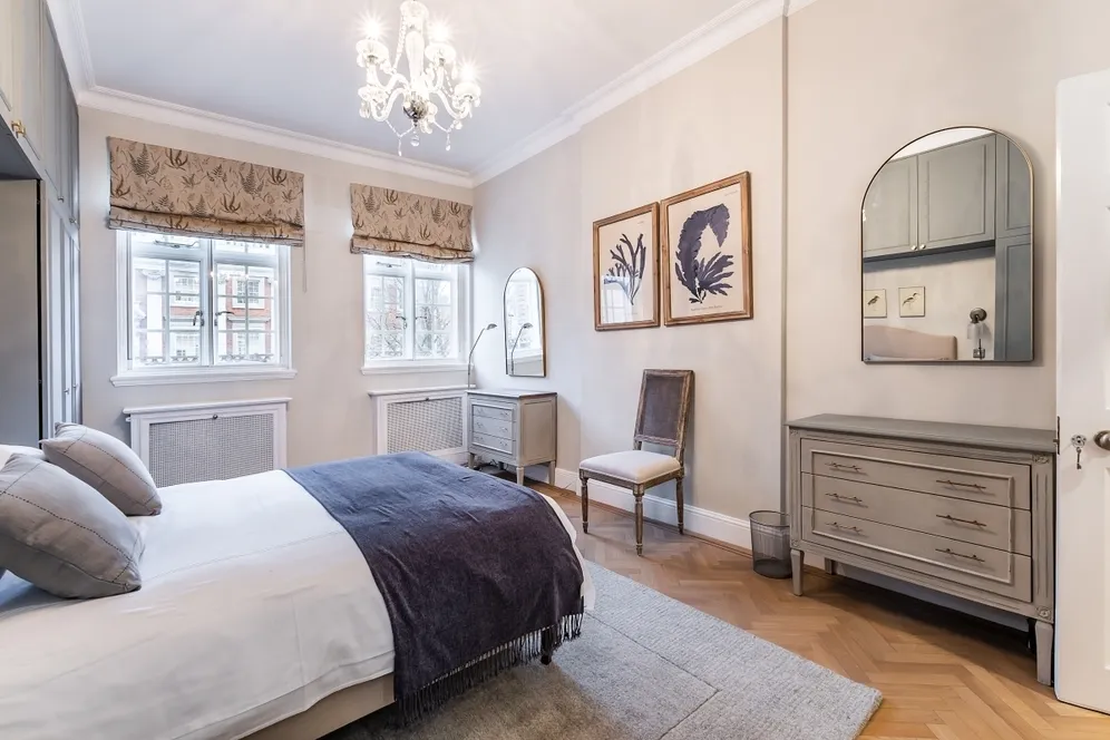 Stafford Court London W8 photo 4