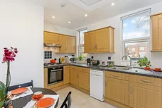 Spezia Road London NW10 photo 4