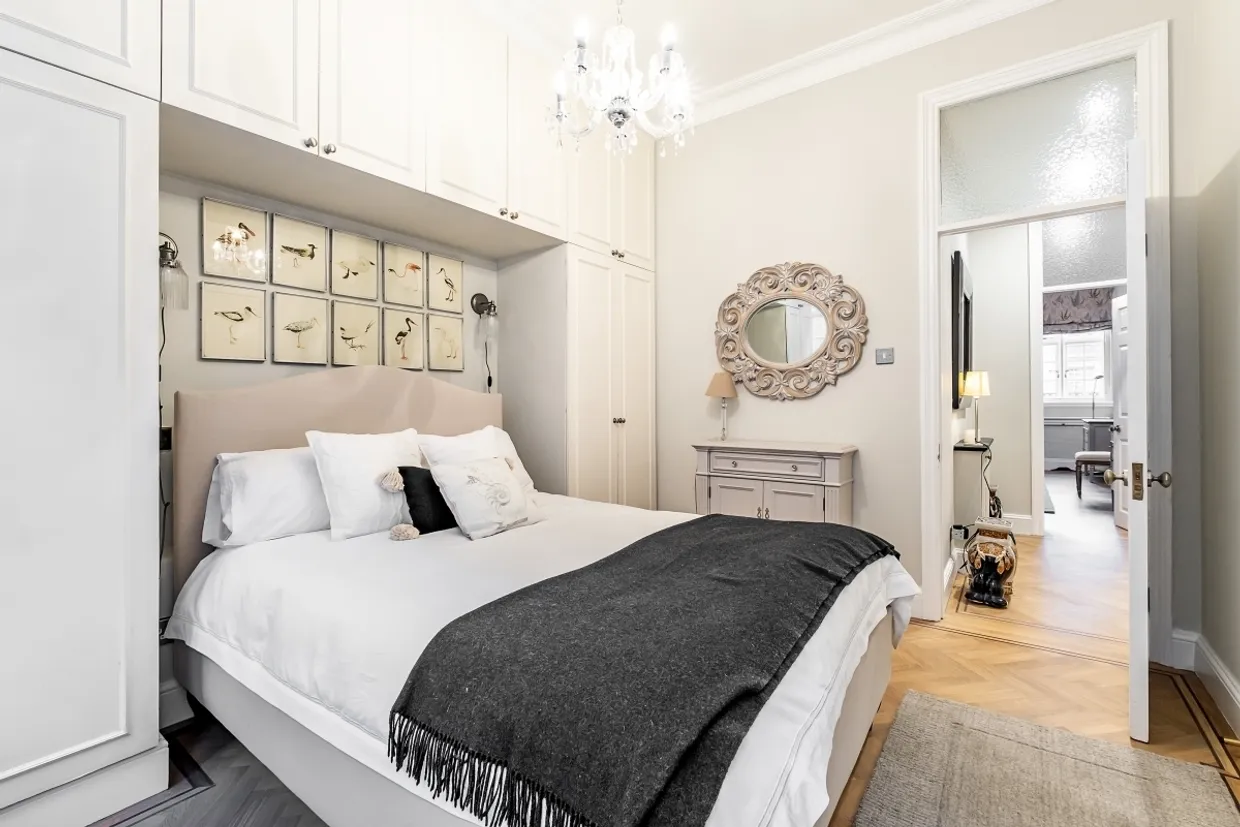 Stafford Court London W8 photo 10