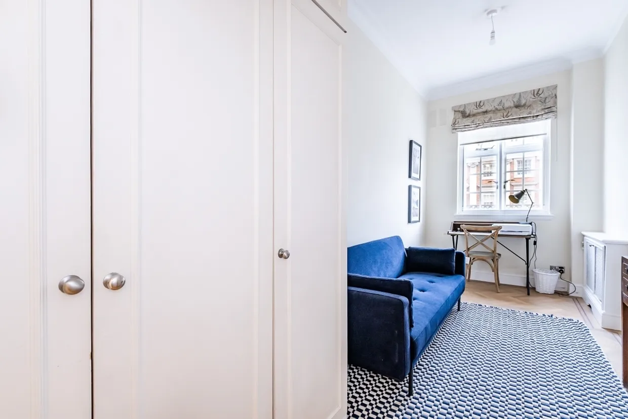 Stafford Court London W8 photo 12