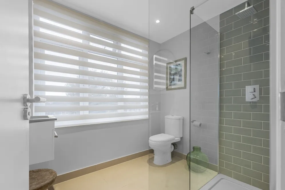 Beaford Grove London SW20 photo 17
