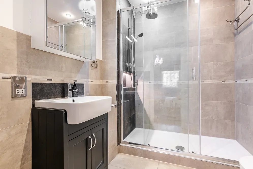 Stafford Court London W8 photo 17