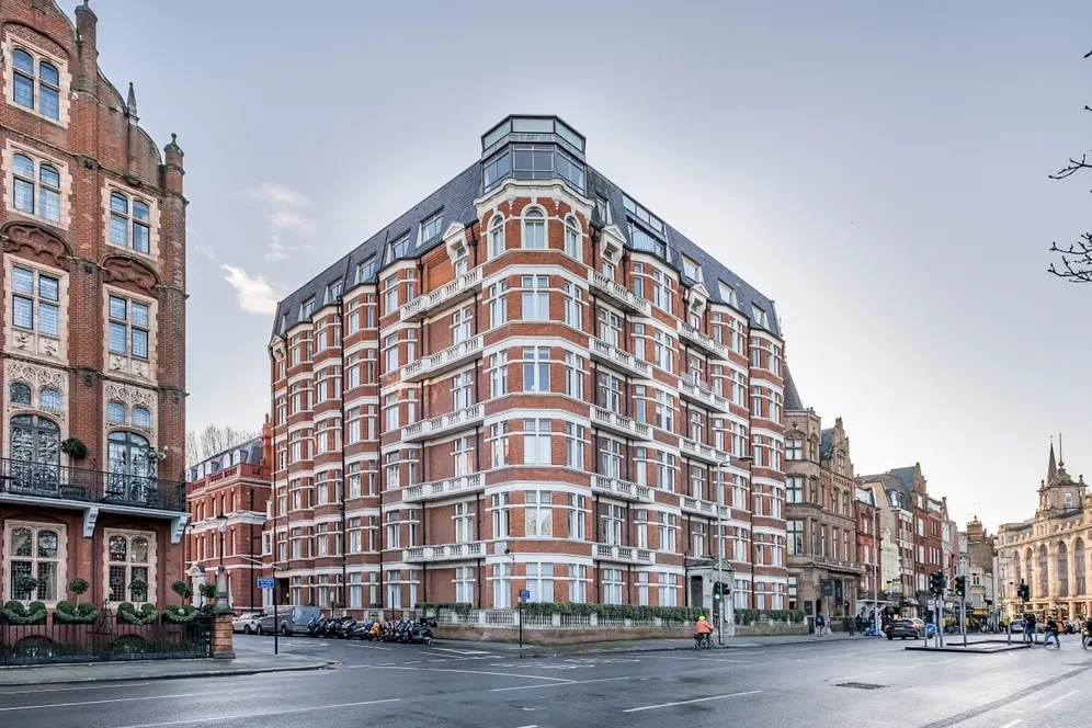 Kensington Road London W8 photo 17