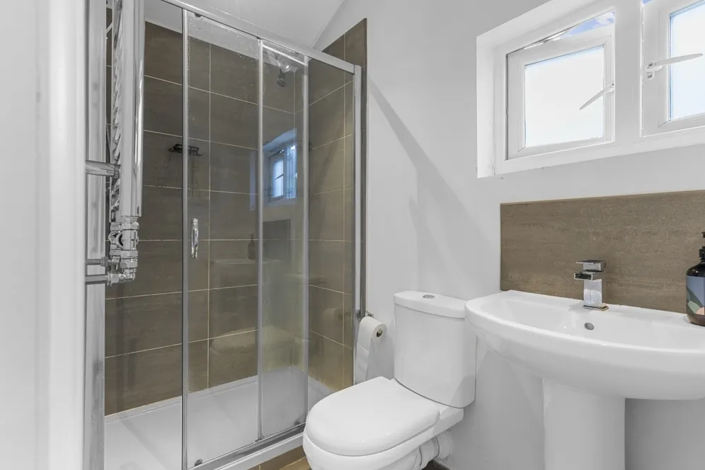Beaford Grove London SW20 photo 20