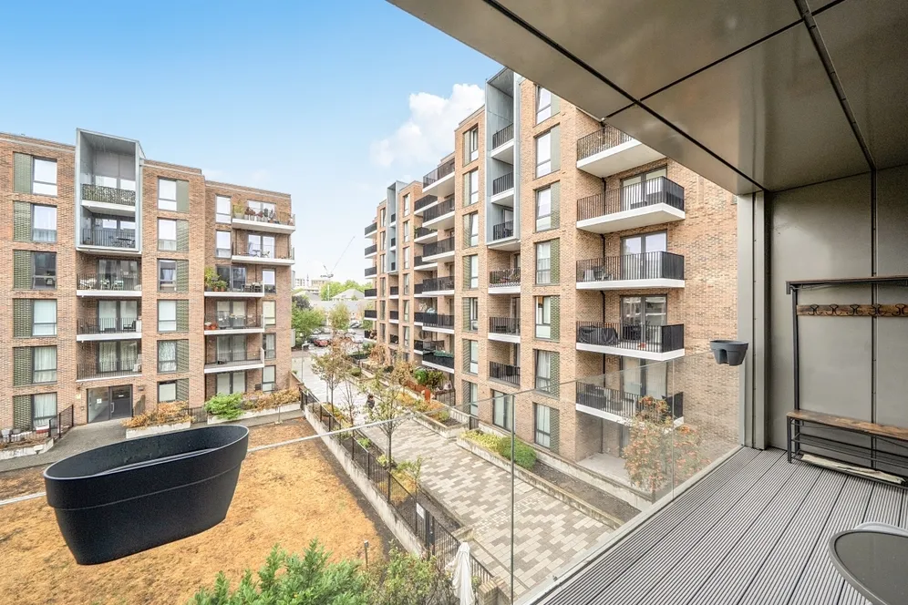 Kilburn Park Road London NW6 photo 6