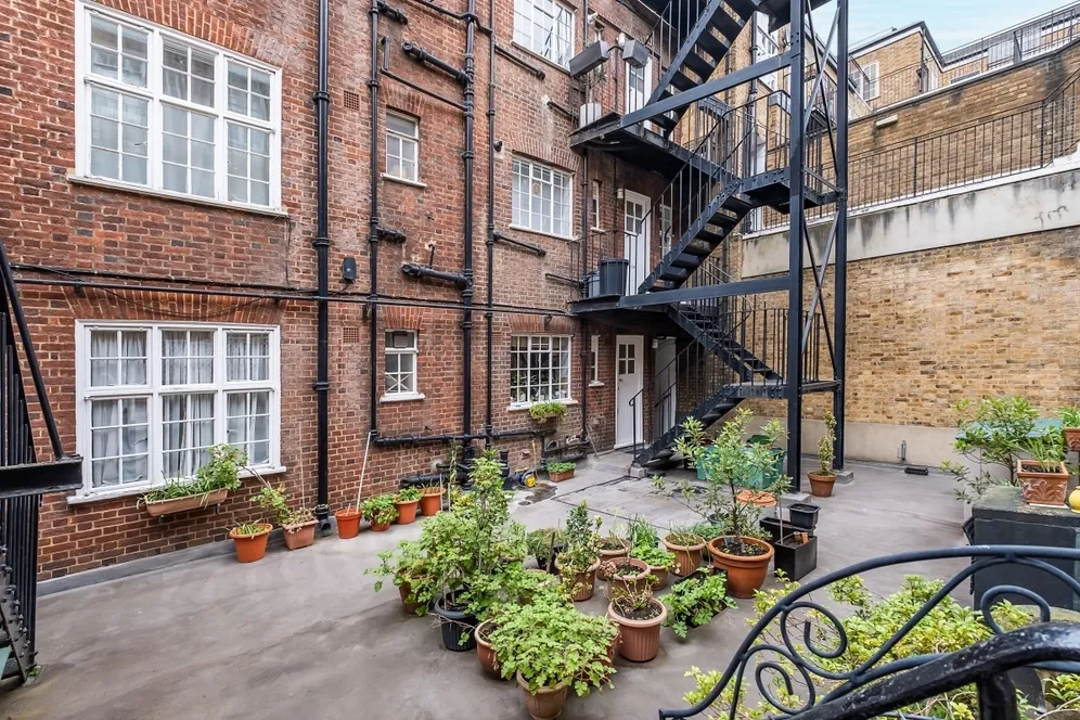 Stafford Court London W8 photo 22