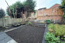 Double Row, DUDLEY