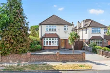 Avondale Avenue, Worcester Park