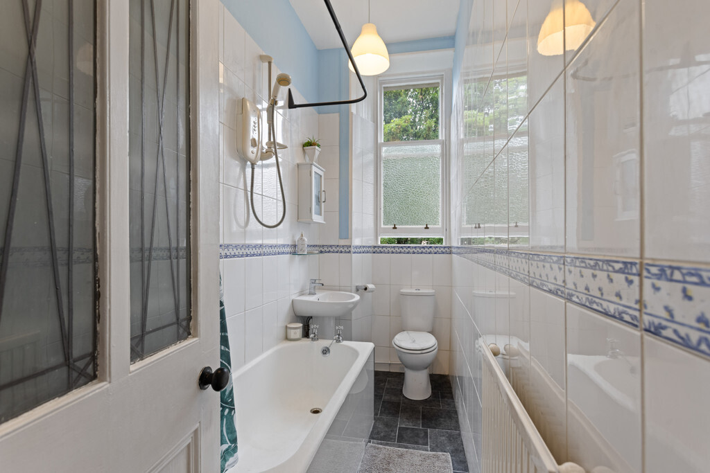 12 (1F2) Morningside Drive, Morningside, Edinburgh, EH10 5LY Image 15