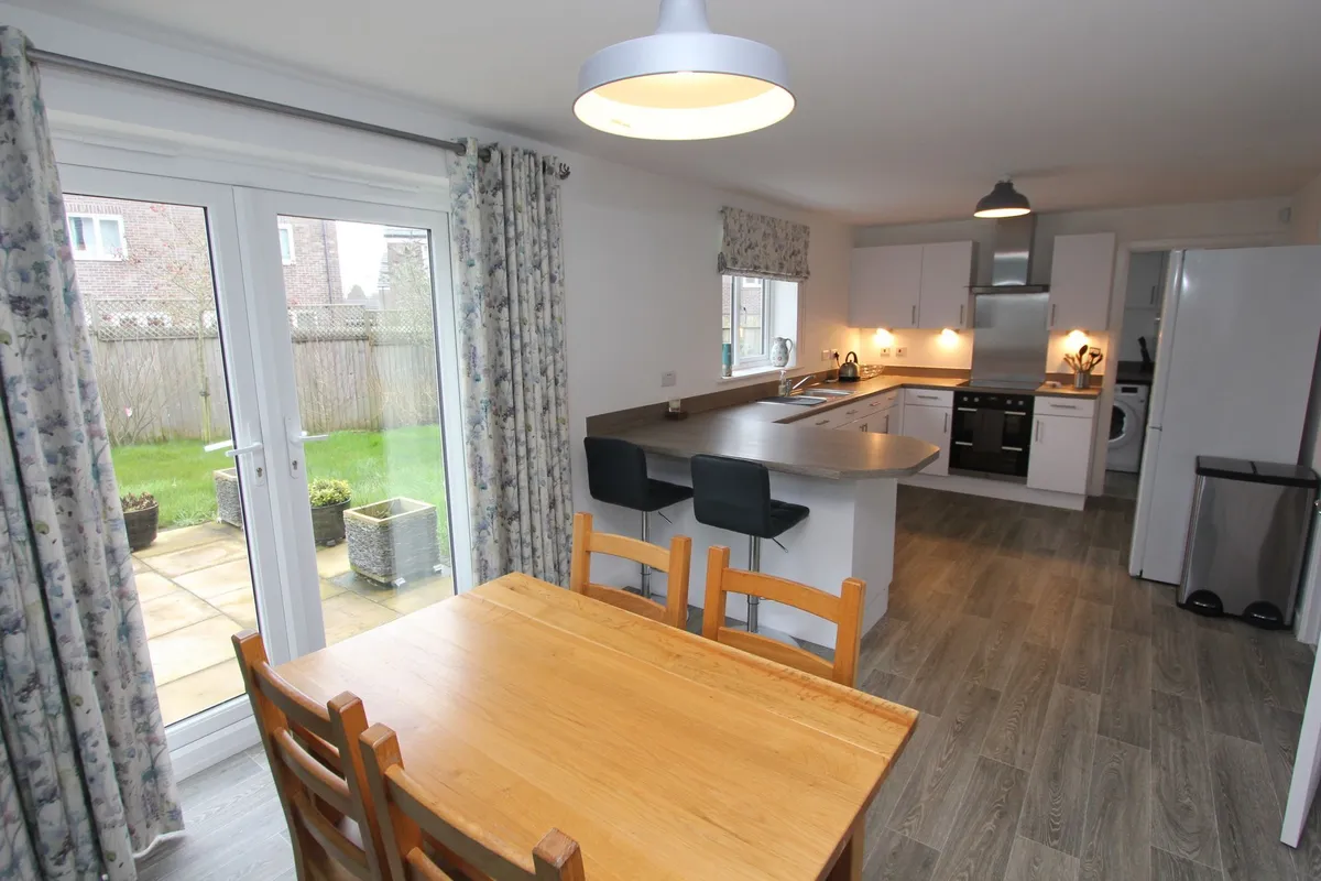 Plasnewydd Walk, Llantwit Major, CF61