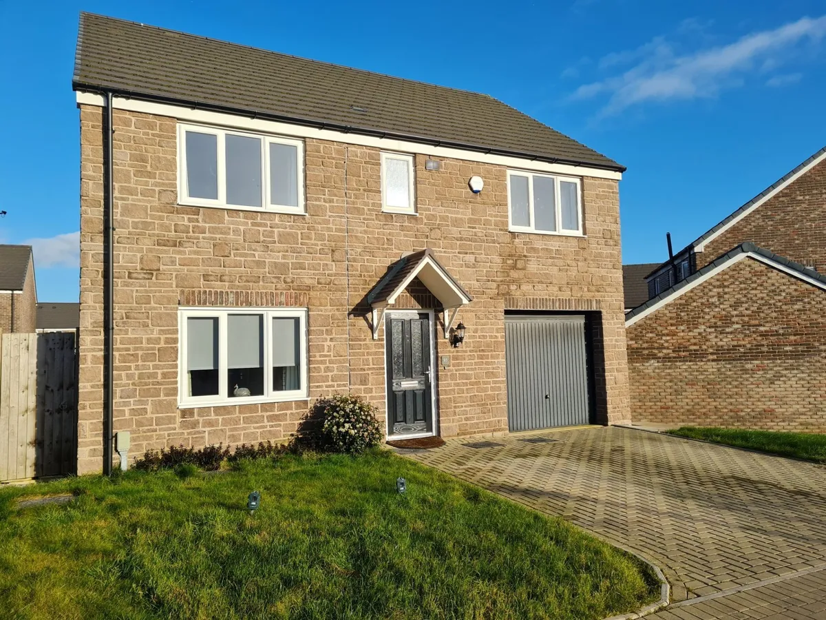 Plasnewydd Walk, Llantwit Major, CF61