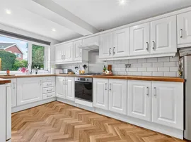 Ashridge Drive, Bricket Wood, ST. ALBANS thumb 2