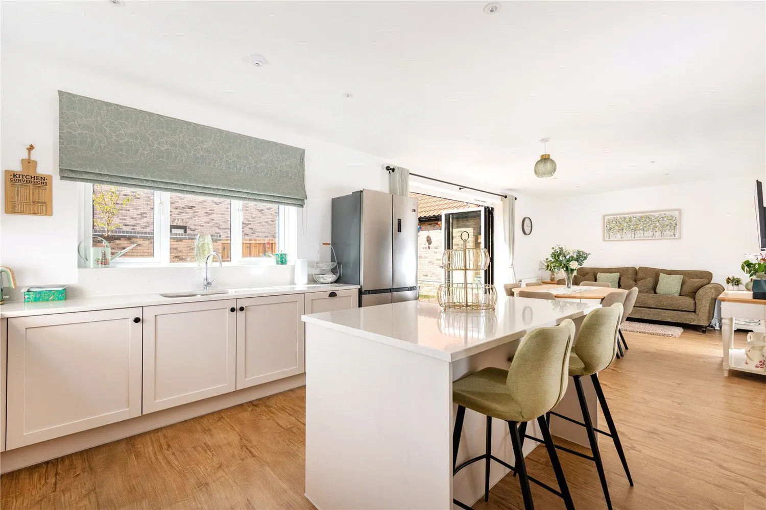 Poppyfield Road, Oundle, PE8 photo 2