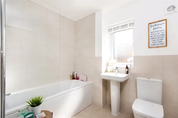 Poppyfield Road, Oundle, PE8 photo 11