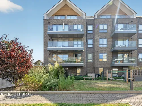 Antoinette Close, Kingston Upon Thamesphoto