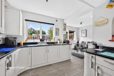 Burton Close, Chessington