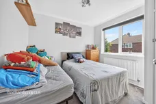 Burton Close, Chessington