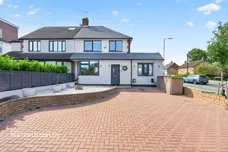 Burton Close, Chessington