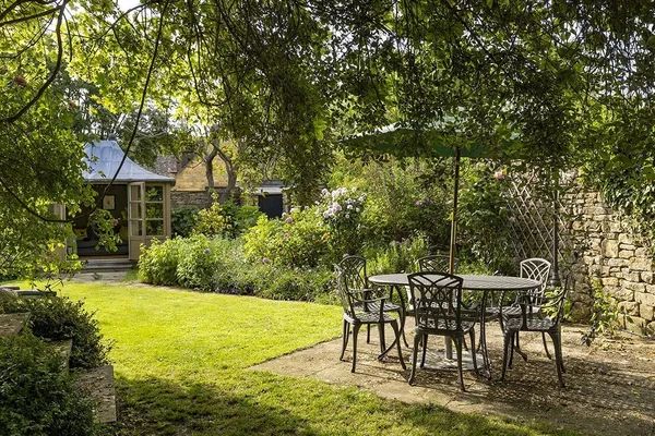 High Street, Chipping Campden, GL55 photo 11