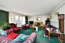 Mount Caburn Crescent., Peacehaven