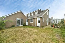 Mount Caburn Crescent., Peacehaven