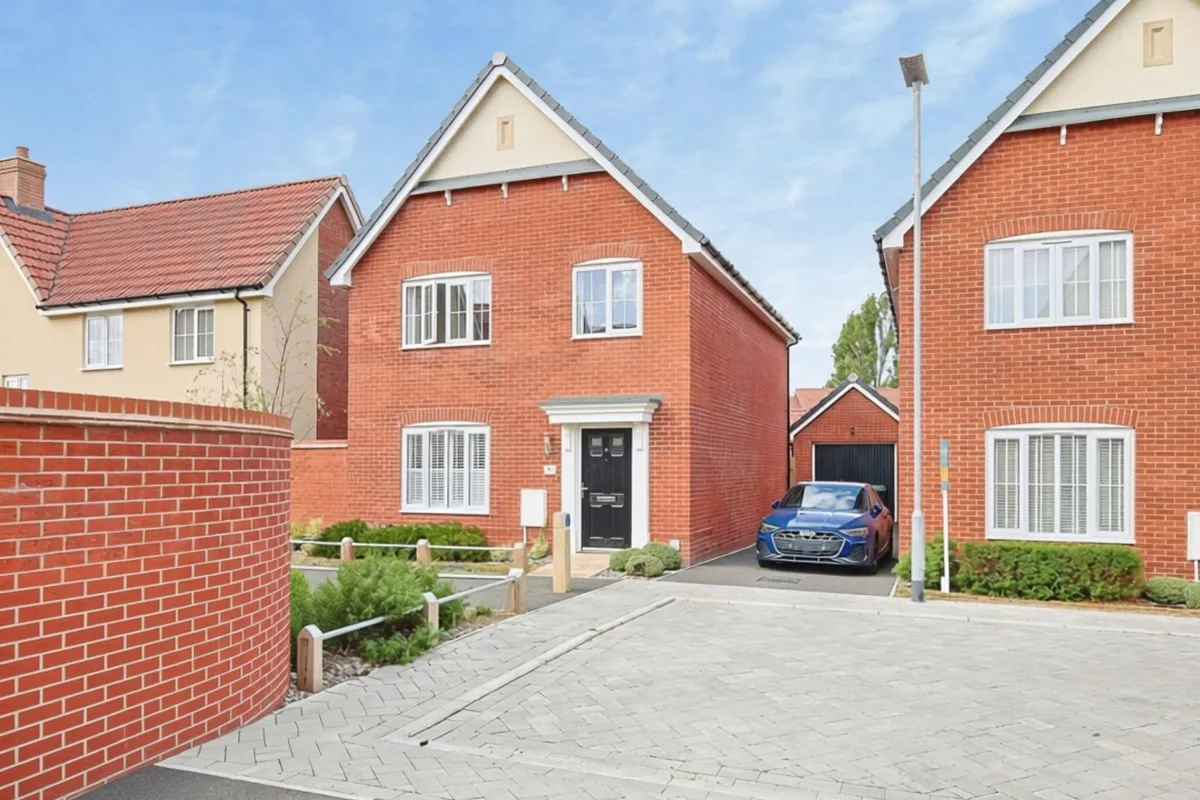 Rawlinson Crescent, Bury St. Edmunds