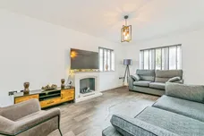Clos Rhys Meurug, Creigiau, Cardiff