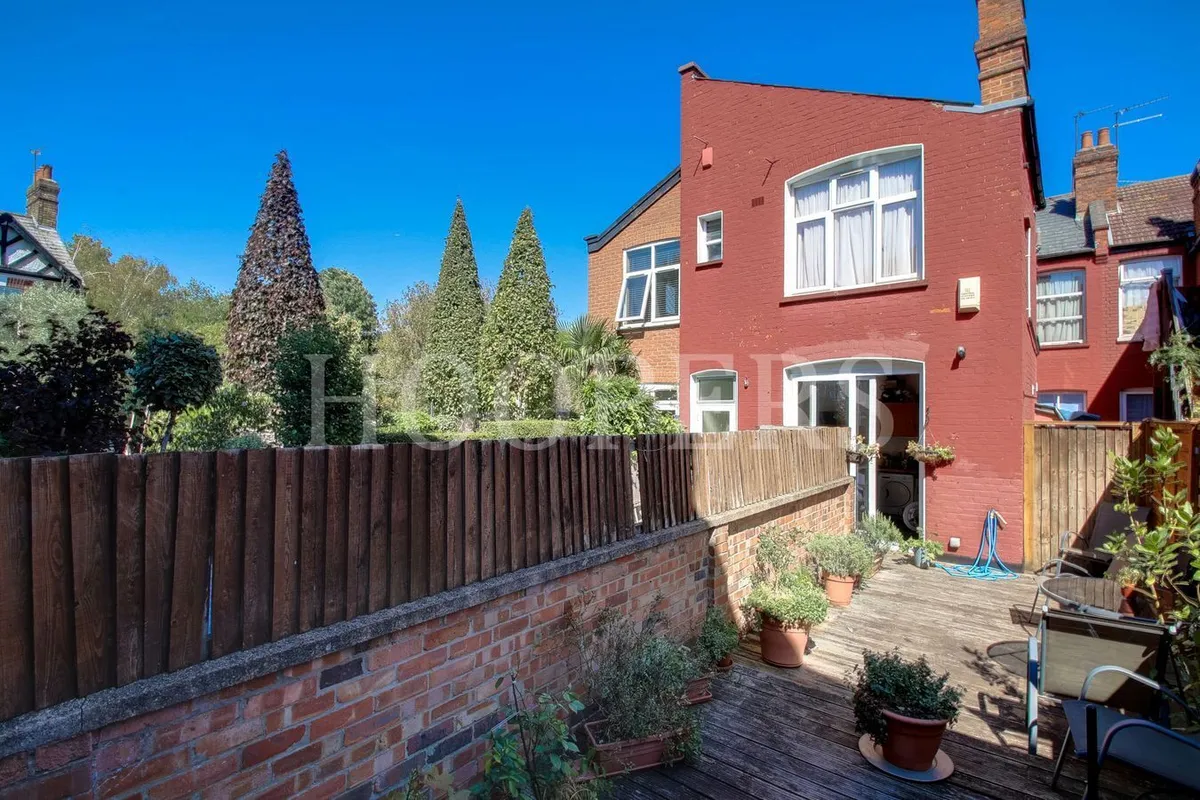 Langton Road, London, NW2