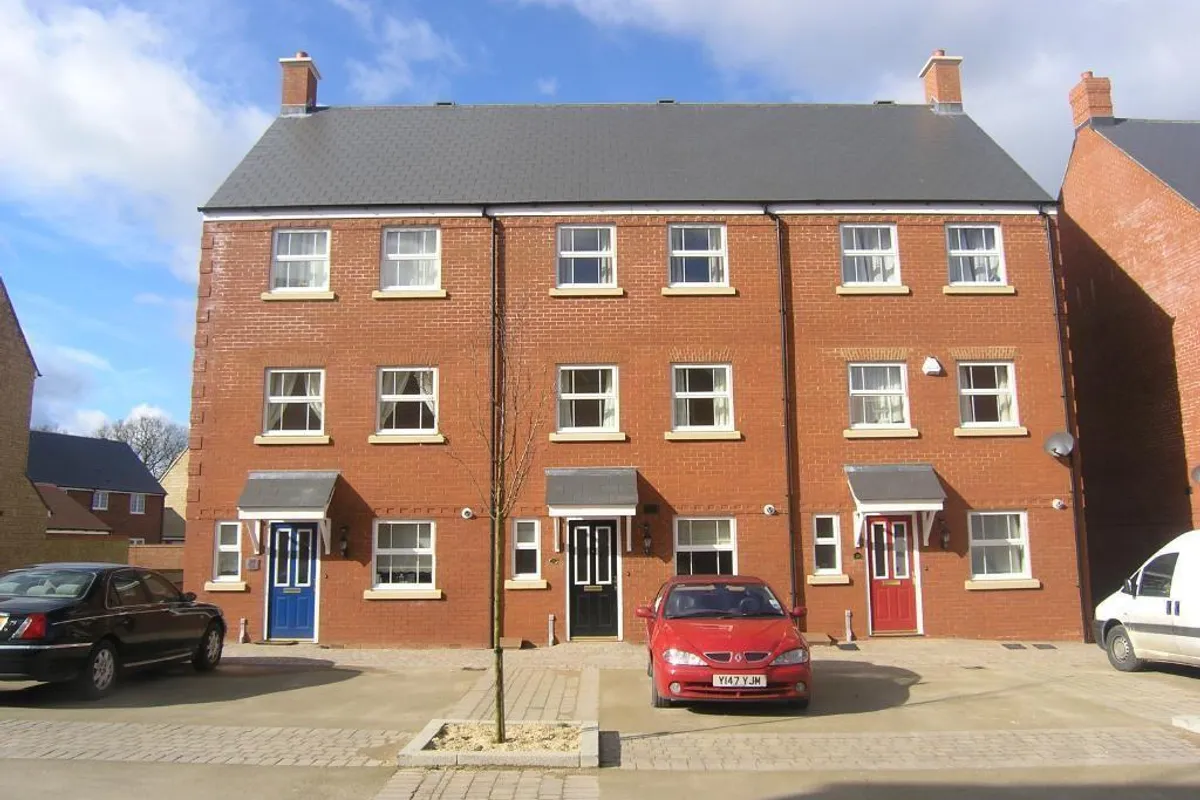 Phoenix Gardens, Oakhurst, SWINDON