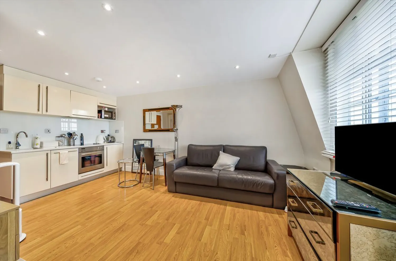 Sloane Avenue, London, SW3 photo 2