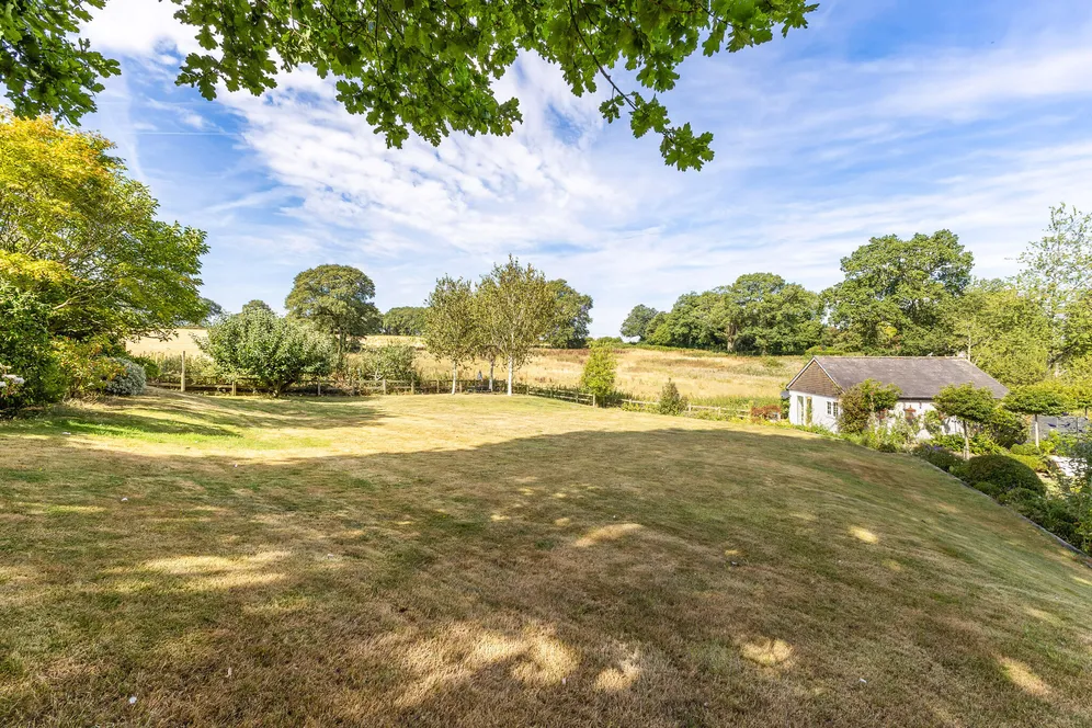 Shell Lane, Colemore, GU34 photo 2