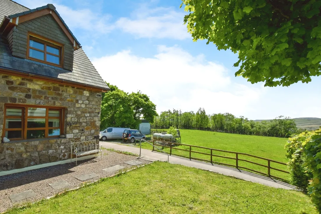 Property photo 28