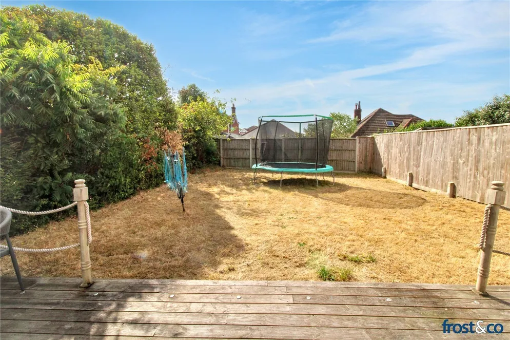 Property carousel item 4