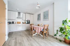 Quayle Crescent, London