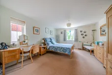 Meadowlands Drive, Haslemere, GU27 photo 9