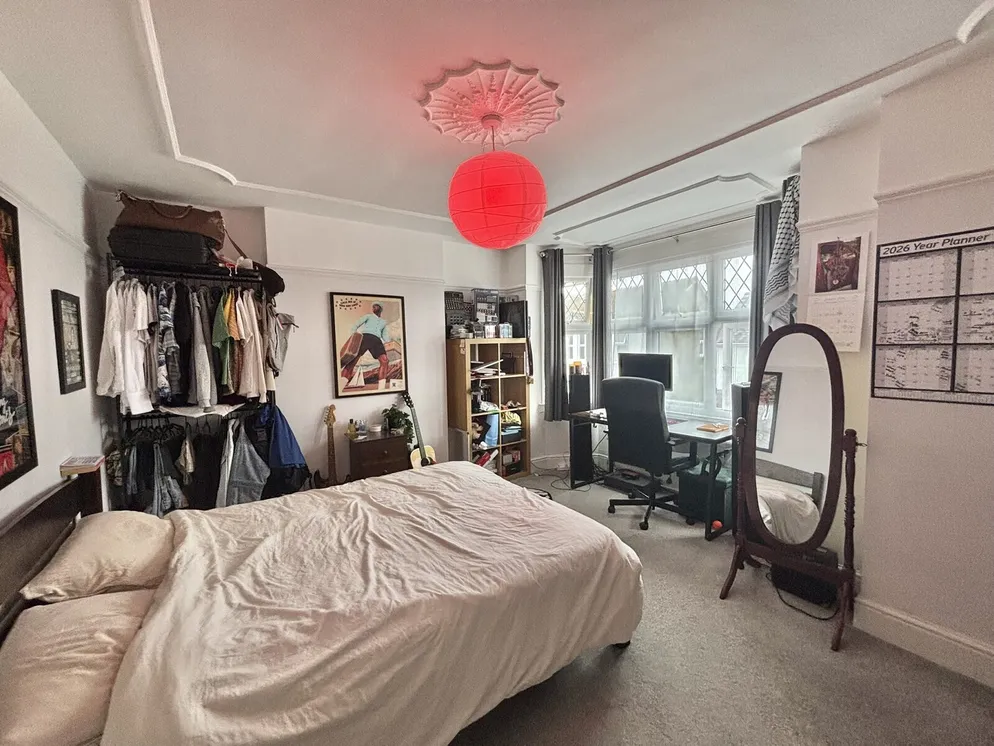 Property carousel item 14